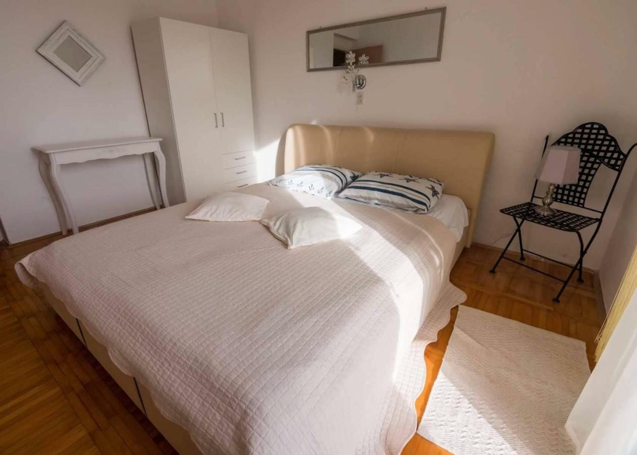 Apartmani Paula Banjol ภายนอก รูปภาพ